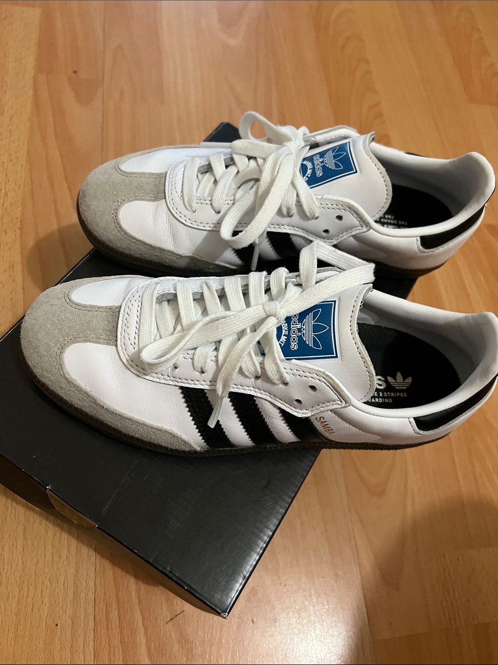 adidas Samba White, Black & Gray Sneakers men’s size 6/ women’s 7